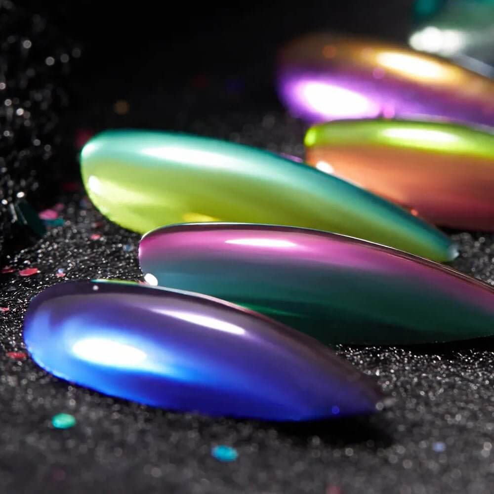 olographic Chrome Nails vs Regular Chrome Comparison